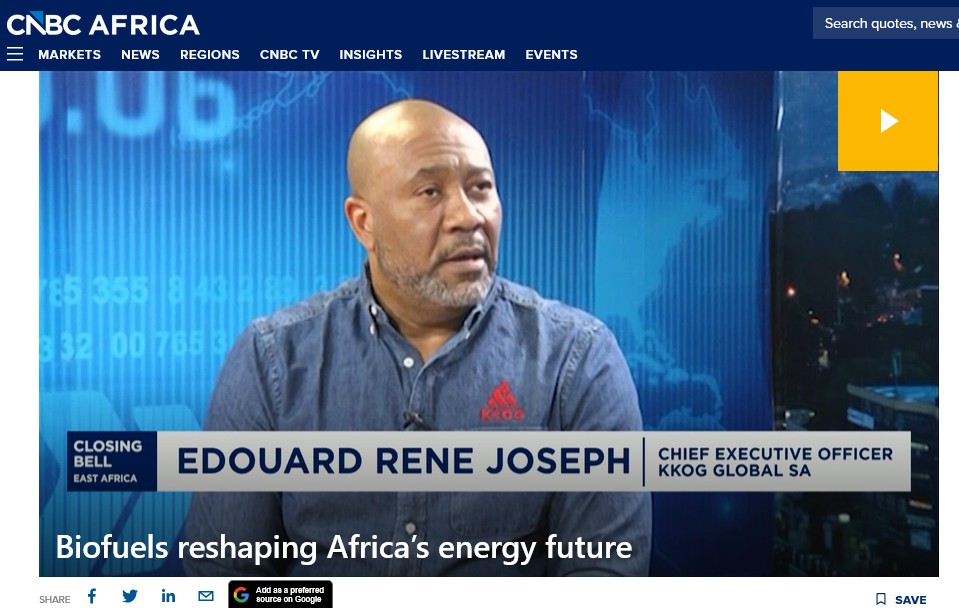 Skärmavbildning av CNBC Africas sida för inslaget: Edouard Rene Joseph intervjuas i studio, och namnskylten i bild anger Chief Executive Officer, KKOG Global SA. Inslagets titel är Biofuels reshaping Africa's energy future.